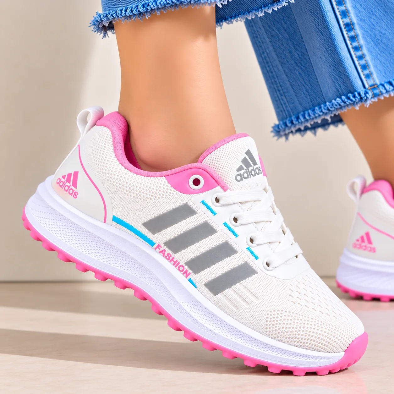 ابيض
